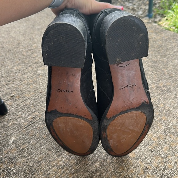 Vionic Women’s Black Booties size 9.5 - Picture 5 of 5